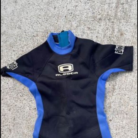 Used Aleeda Wetsuit - Picture 2 of 6